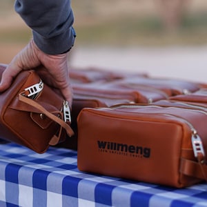 Personalized Leather Dopp Kit, Corporate gift, Company Logo Gift, Men's Wedding Gift, Unique Groomsmen Gift, Customized Leather Toiletry Bag