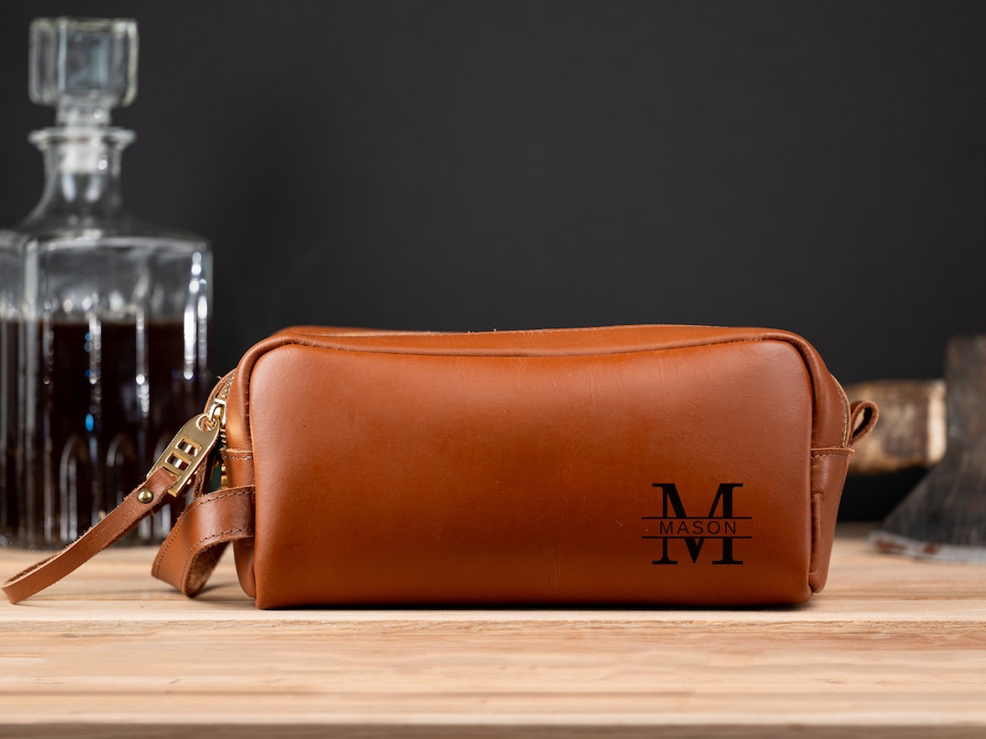 Customized Leather Toiletry Bag, Men's Wedding Gift, Unique Groomsmen