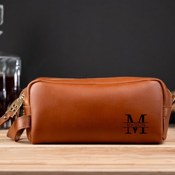 Customized Leather Toiletry Bag, Men's Wedding Gift, Unique Groomsmen Gift, Personalized Leather Dopp Kit