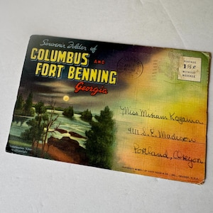 Pochette souvenir Columbus et Fort Benning, Géorgie des années 40/cachet de la poste/©1941 Curt Teich Co / 9 pages dépliantes, 18 images/plier cartonné lin