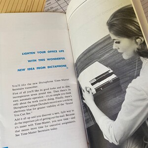 Letter Perfect de la década de 1960 de Dictaphone Corporation/©1965/Desk-Drawer Companion/Libro guía para la redacción de cartas/"Información útil para secretarias"