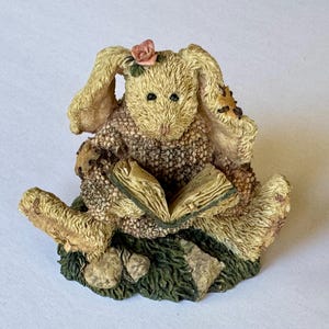 Daphne The Reader Hare, Boyds Bears & Friends/Style 2226 Edition 14E Piece 2009 ©1993/No Box/Boyds Collection/Vintage Bunny Figurine/Rabbits