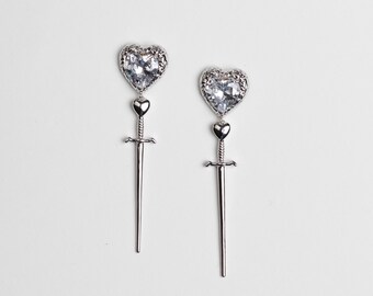 Joan of Art dolk/zwaard hartoorbellen - zilver gerhodineerd met kristal CZ