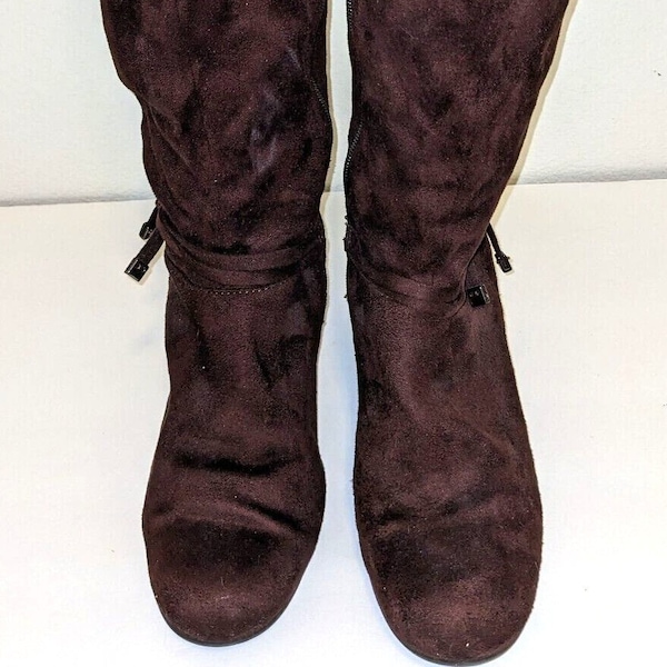 Vintage Predictions Women's Knee High Faux Suede Brown Fashion Boots 6W