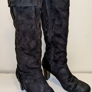 Women&#39;s Vintage Knee High Black Suede Heeled Fashion Boots 6.5W