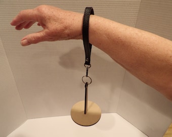 Wrist Yarn Holder with Strap
