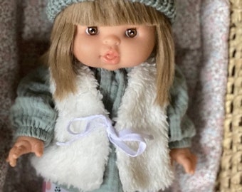 Chaleco para muñeca Paola Reina, Minikane 34 cm con osito y flores