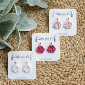 Dainty Peony Clay Dangle Earring, Floral Clay Earrings for Mother&#39;s Day and Spring, Floral Clay Jewelry, Pink Flowers Jewelry, White Flowers