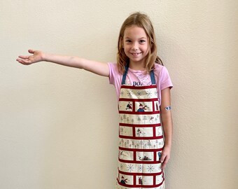 Children's reversible apron, Boy's apron, Girl's apron, Childs Christmas apron, Kids apron, Holiday Childs apron, Baking apron for child