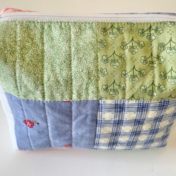 Quilted cosmetic bag, zipper pouch, pieced fabric pouch, mini travel bag, makeup bag, women's stand up pouch, quilted pouch