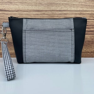 Wrist wallet, clutch, zipper wallet, zipper bag, wristlet wallet, small handbag, classic herringbone and leather bag, women&#39;s gift idea