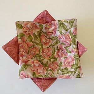 Set of two bowl cozies, padded microwave bowl holders, floral fabric bowl cozy, reversible bowl cozy, microwave bowl holder