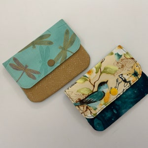 Mini billetera, billetera pequeña con cremallera, billetera de tres bolsillos, billetera con libélula, pájaro y mariposa, tarjetero de identificación, billetera bonita para mujer