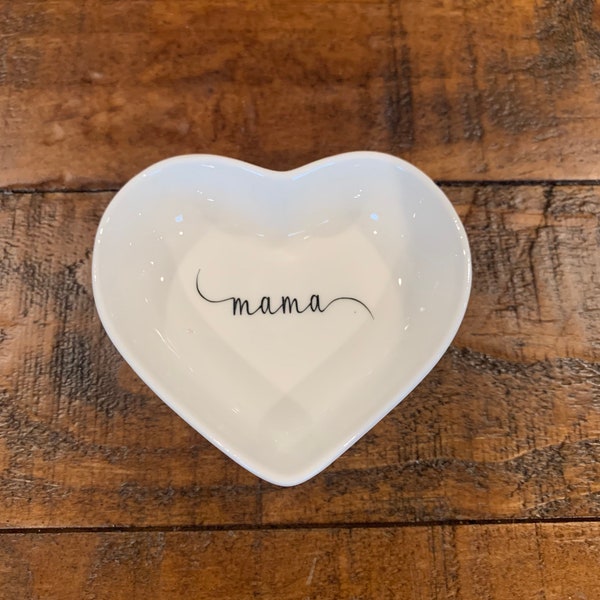 Mama heart jewelry dish organizer, New mom gift, mom gift, Mom ring dish, Mother’s Day gift idea, mama gift ideas, personalized gift for mom