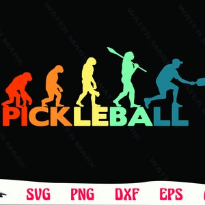 Puede incluir: Un diseño gráfico colorido que representa la evolución de los humanos con la palabra "PICKLEBALL" reemplazando la etapa final de la evolución. El gráfico presenta una figura de palo sosteniendo una pala y una pelota.