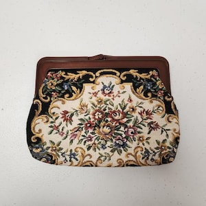 Pochette vintage Kisslock florale brodée en brocart Cottagecore Grannycore