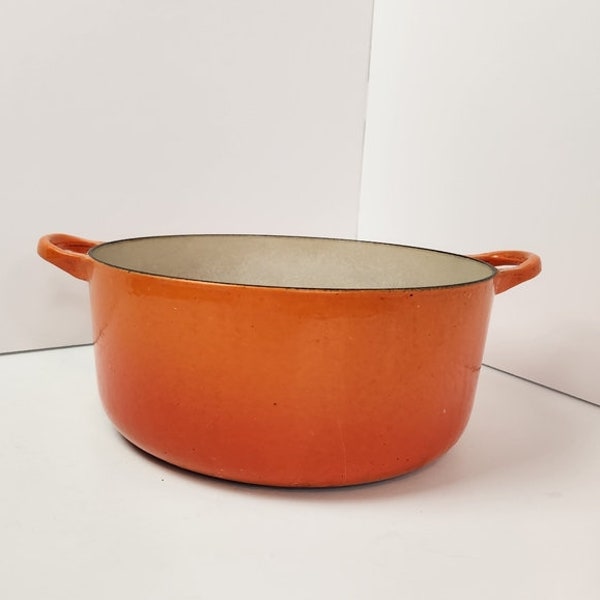 Vintage Le Creuset "F" 5.5 Qt Orange Enamel Cast Iron Dutch Oven No Lid/As Is/Damaged