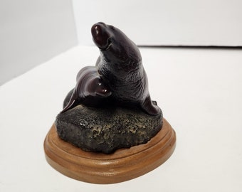 Vintage Canada Mother Sea Lion & Baby Seal On A Rock Statue Figurine Sculpture