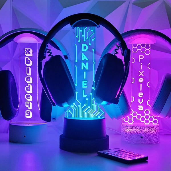 Support pour casque d'écoute personnalisé, support de casque lumineux RVB gravé à votre nom, parfait pour une décoration de jeu