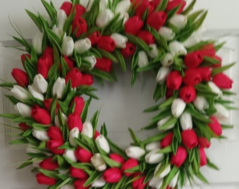 Red and White Tulip Spring Wreath