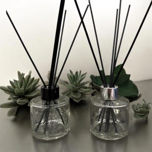 Designer Inspired Reed Diffuser: 100ml Gift Boxed - Includes 8  Fibre Reeds