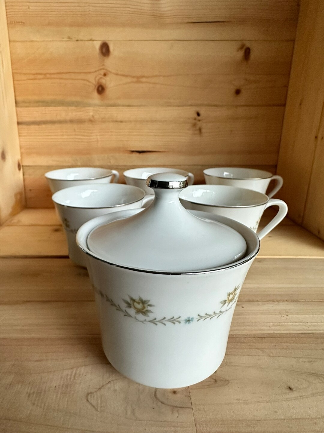 Buttercup by Wyndham Set of 5 Cups and 1 Sugar Cup With Lid Vintage ...