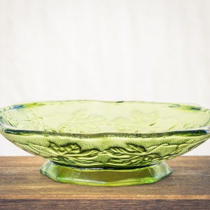 Anchor Hocking Green Harvest Green Glass Bowl, Raised Grapes Design, Vintage