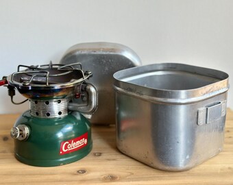 Vintage Coleman Camp Stove Model 502 With Original Carrying Case/Tin