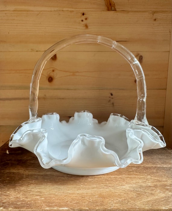 フェントン Fenton ミルクガラス フリル ラージ ボウル フルーツ　ボウル インテリア小物 フェントン Fenton ミルクガラス フリル ラージ ボウル