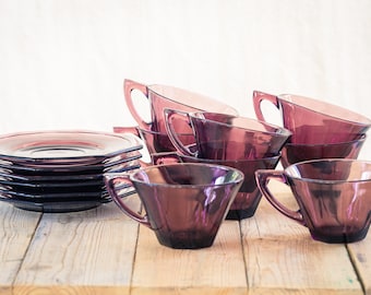 Hazel Atlas Marokkanische Amethyst Vintage Tassen und Untertassen / EINZELN VERKAUFT / Teesets / Achteck Design /