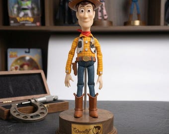 Supporto da esposizione in legno massello, base in legno massello, base espositiva, supporto per statuetta a grandezza naturale