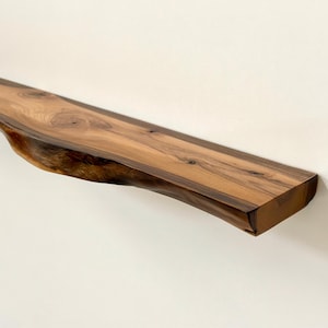 Live Edge walnoot zwevende planken, teruggewonnen industriële houten zwevende planken, zware drijvende planken boerderij, badkamerplank