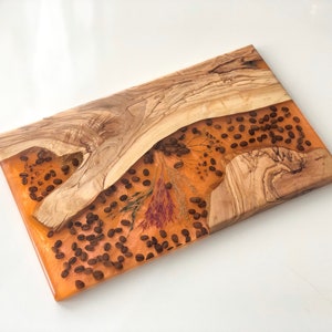 Olive Wood Epoxy Serving Tray | Resin Red/Black Modern Board | Live Edge Cheese Tray | Handleless Serving Board | Serving Platter, Resin Art