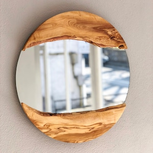 Auf Bestellung, Olivenholz Ovaler Spiegel, Live Edge Holz Wandspiegel, Holzrahmen Spiegel Wanddekoration, Runder Holzspiegel, klein-großer Wandspiegel Bild 4