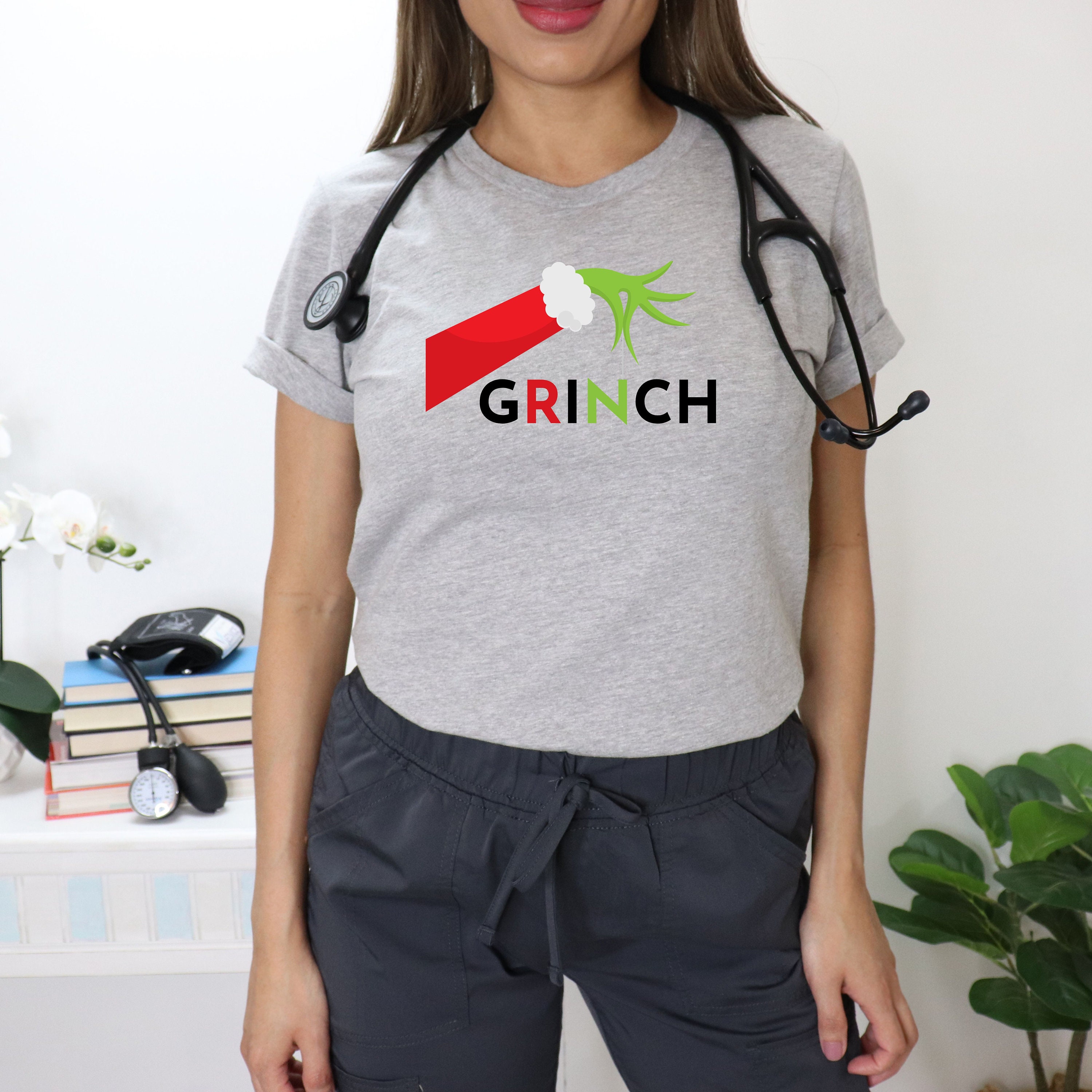 Nurse grinch deals shirt