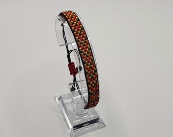 Multi-coloured beaded bracelet (fall colours)