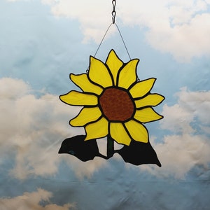 Sunflower stained glass, yellow flower, gift for flower lover, gift for her, gift for mom, sunflower gift, sunflower suncatcher, window hang