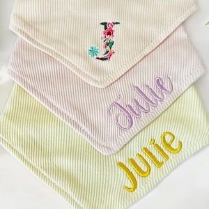 Bavaglino bandana per neonati, Bavaglino ricamato, Bavaglino con nome, Bavaglino personalizzato, Bandana personalizzata, Bavaglino bandana ricamato