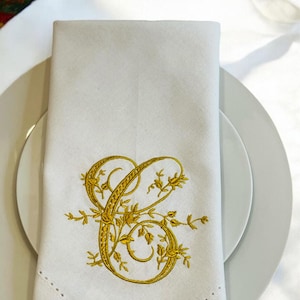 Embroidered napkin, Wedding napkin, monogrammed napkin, Embroidered Table Napkins, cloth table napkin, Embroidered dinner napkin