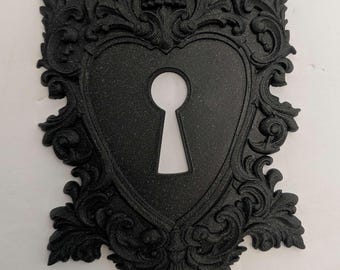 Gothic Heart Keyhole Wall Plaque – Dark Academia Decor – Ornate Escutcheon