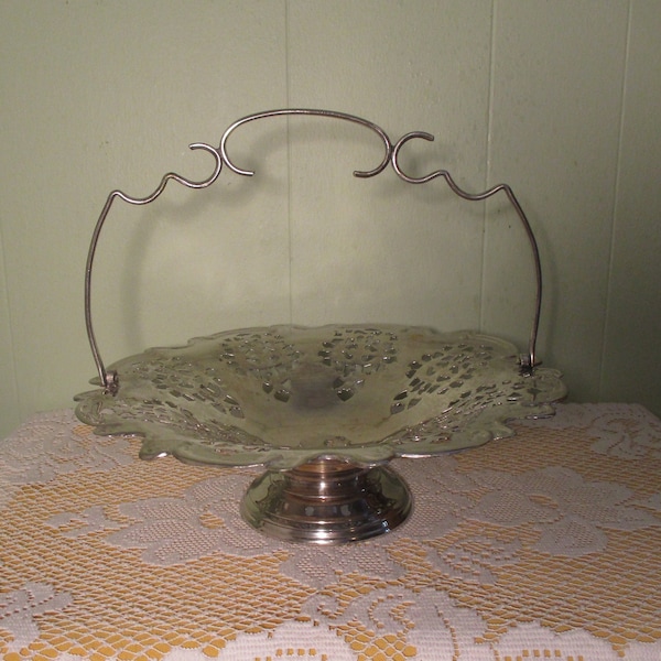Vintage Silver Plated Pierced Filigree Wedding Basket with Pretty Handle Recently Polished Beautiful!