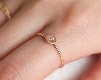 Birth Flower Ring • Gold Filled Ring • Flower Disc Ring • Family Flower Ring • Floral Signet Ring • Personalized Birth Flowers