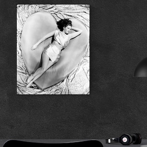 YVONNE DeCARLO, Foto de celebridad 8 x 10, Lily Munster, Foto vintage, Foto imprimible, Descarga instantánea, 300 DPI, Arte de pared
