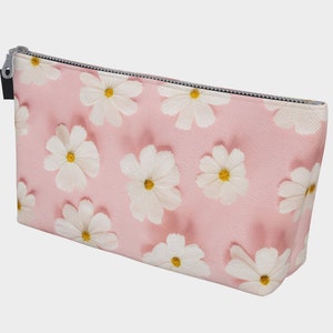 White Daisies Makeup Bag