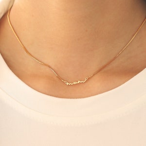 Collier personnalisé pour maman, collier délicat en or pour maman, collier avec nom en chaîne, cadeaux de fête des mères de la part de sa fille, cadeaux personnalisés