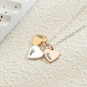 Engraved Hearts Name Necklace, Personalized Mom Necklace with Kids Names, Family Pendant Necklace, Mother's Day Gift for Mom Wife Grandma Bild 4