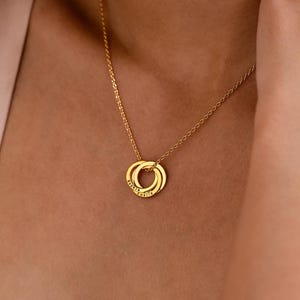 Custom Multi Linked Circle Necklace • Personalized Family Name Necklace for Mom • Name Jewelry for Women • Handmade Birthday Gift for Her