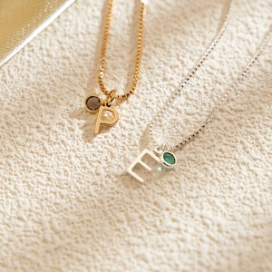 Collar de inicial de oro con piedra de nacimiento, collar personalizado con letra pequeña, collar personalizado con inicial de piedra de nacimiento, regalo para ella, regalos para damas de honor