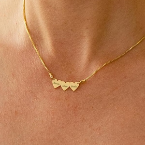 Personalized Engraved Hearts Name Necklace, Multiple Heart Necklace, Mom Necklace with Kids Names, Family Gift for Grandma, Christmas Gift