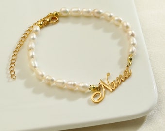 Pulsera de nombre personalizado con cadena de perlas, pulsera de nombre personalizado, pulsera de dama de honor con nombre personalizado, pulsera de perlas naturales, regalo para ella